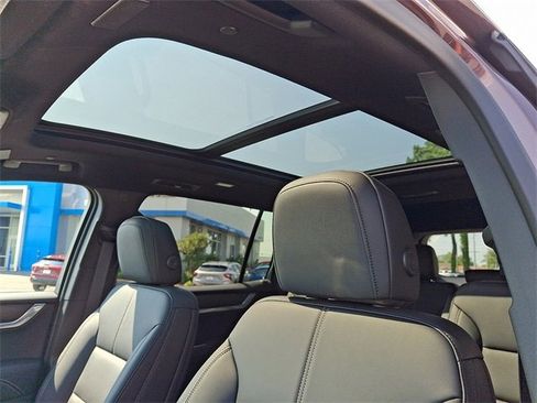 New 2025 GMC Acadia Elevation w/ Elevation Premium Package image 11