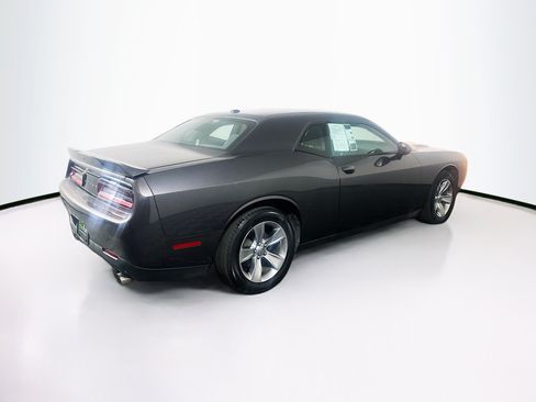 Used 2020 Dodge Challenger SXT RWD image 9