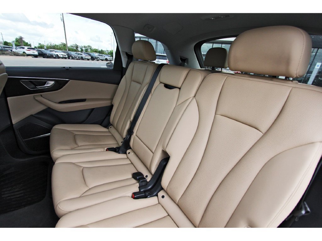 Used 2022 Audi Q7 2.0T Premium Plus w/ Premium Plus Package AWD/4WD image 34