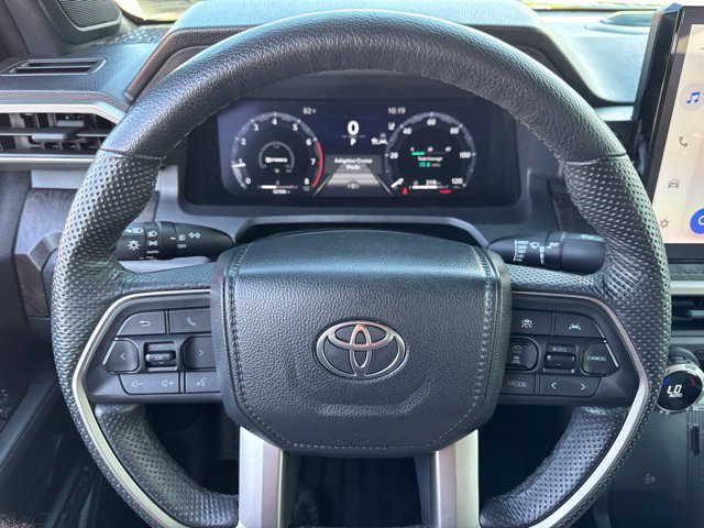 Used 2024 Toyota Tacoma Limited w/ Limited Package (LT) AWD/4WD image 18