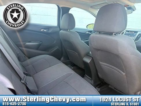 Used 2016 Chevrolet Cruze LT w/ Sun And Sound Package FWD image 19