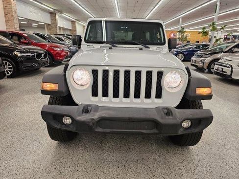 Used 2020 Jeep Wrangler Unlimited Sport S AWD/4WD image 2