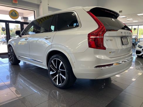 Used 2025 Volvo XC90 B5 Plus w/ Protection Package Premier AWD/4WD image 3