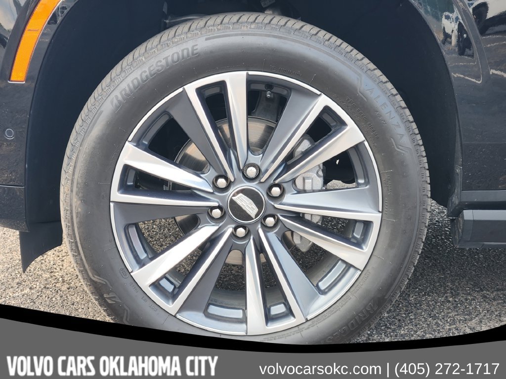 Used 2025 Cadillac Escalade ESV Sport AWD/4WD image 9