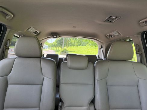 Used 2014 Honda Odyssey Touring Elite image 25