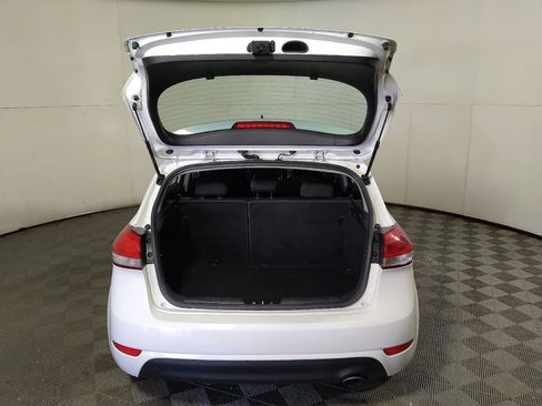 Used 2017 Kia Forte LX FWD image 29