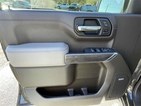 Certified 2021 Chevrolet Silverado 1500 LTZ w/ LTZ Convenience Package II image 17