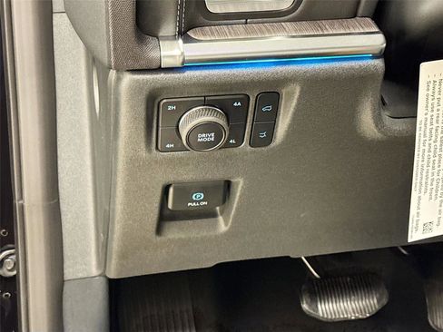 New 2026 Ford Expedition Platinum image 10