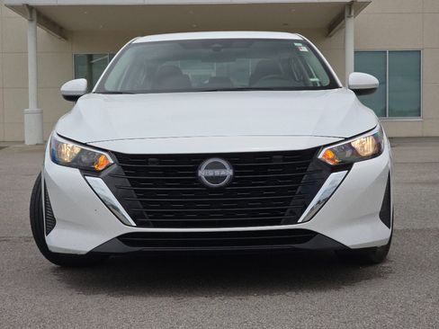 Used 2024 Nissan Sentra SV FWD image 5