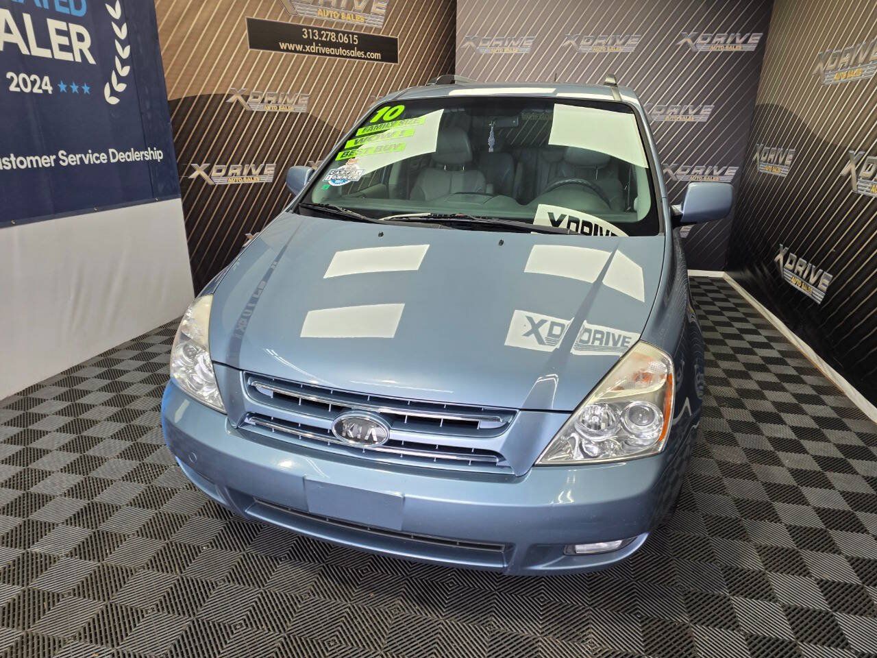 Used 2010 Kia Sedona EX w/ Luxury Pkg FWD image 3