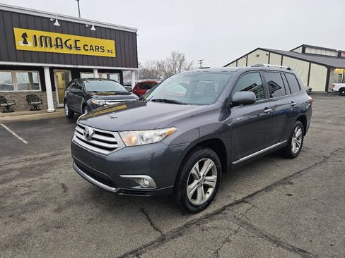 Used 2013 Toyota Highlander Limited image 2