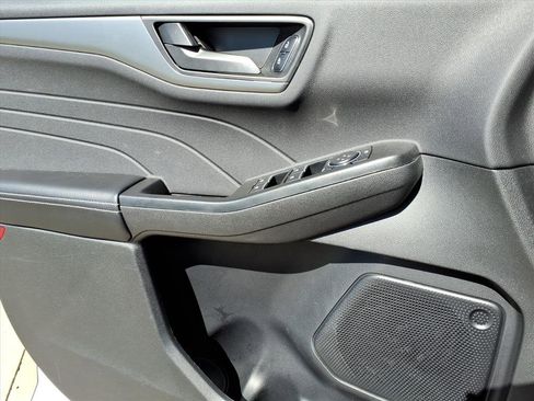 Certified 2025 Ford Escape Active w/ Cold Weather Package FWD image 7