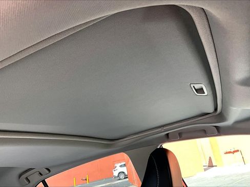 Used 2023 Toyota Camry SE w/ Convenience Package image 13