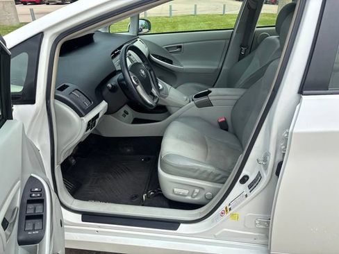 Used 2013 Toyota Prius Four FWD image 19