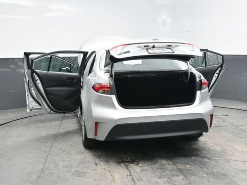 Used 2023 Toyota Corolla LE FWD image 46