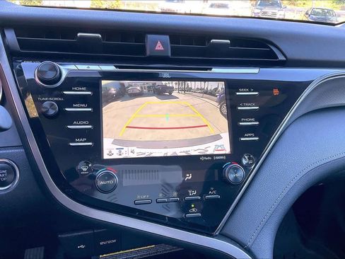 Used 2020 Toyota Camry XSE image 24