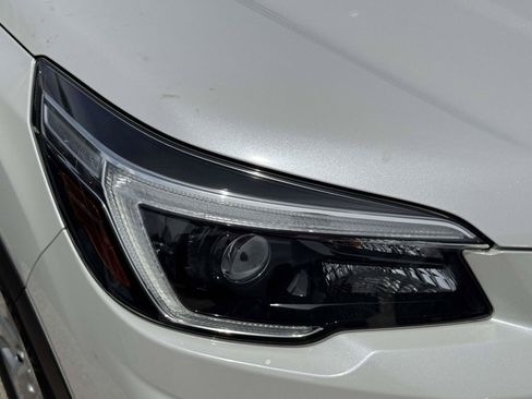 Used 2021 Subaru Forester AWD/4WD image 6