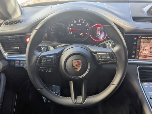Used 2023 Porsche Panamera image 15