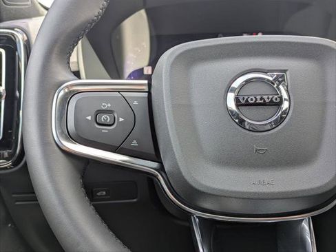 Used 2023 Volvo XC40 Recharge Ultimate AWD/4WD image 13