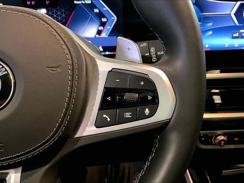 Certified 2025 BMW X7 M60i AWD/4WD image 24