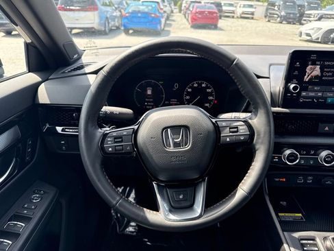 Used 2023 Honda CR-V Sport Touring image 9
