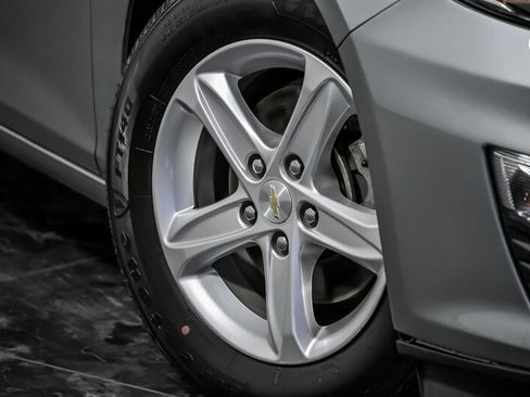 Used 2024 Chevrolet Malibu LS image 3