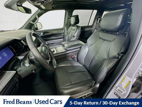 Used 2022 Jeep Wagoneer Series II w/ Premium Group I image 24