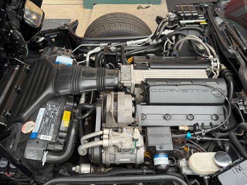Used 1993 Chevrolet Corvette Coupe RWD image 27