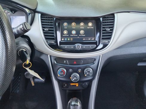 Used 2019 Chevrolet Trax LS FWD image 29