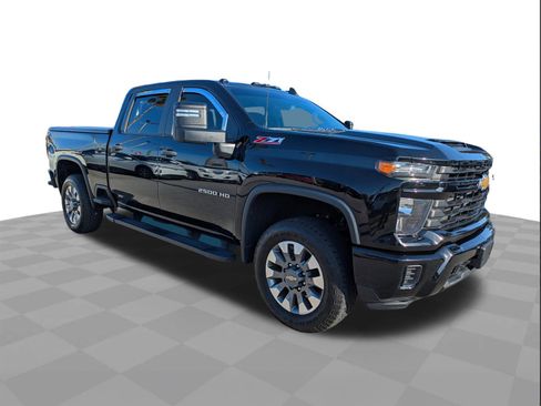 Certified 2024 Chevrolet Silverado 2500 Custom image 2