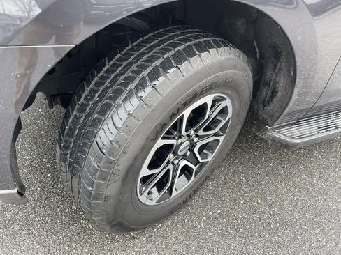 Used 2024 Ford Expedition Max XLT AWD/4WD image 11