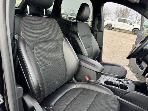 Used 2024 Ford Escape ST-Line image 31