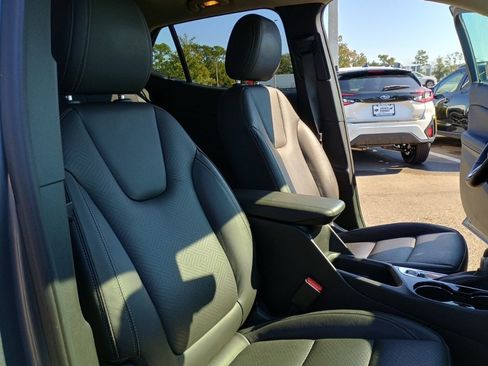 Used 2020 Buick Encore GX Essence w/ Experience Buick Package image 24