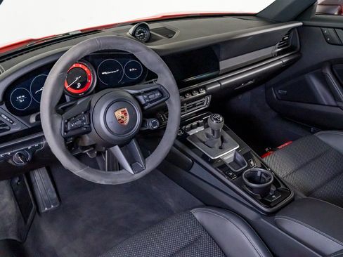 Used 2024 Porsche 911 Carrera T RWD image 18