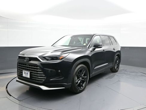 Certified 2025 Toyota Grand Highlander AWD Hybrid image 1