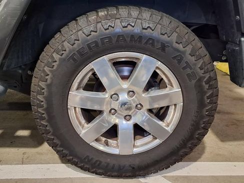 Used 2017 Jeep Wrangler Unlimited Sahara w/ Mopar Chrome Edition Group AWD/4WD image 19