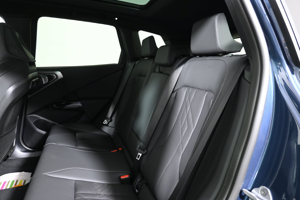 Used 2026 BMW X3 xDrive30i w/ Premium Package AWD/4WD image 4