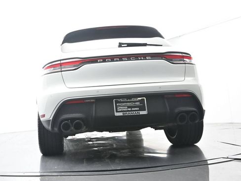 Certified 2023 Porsche Macan AWD/4WD image 48