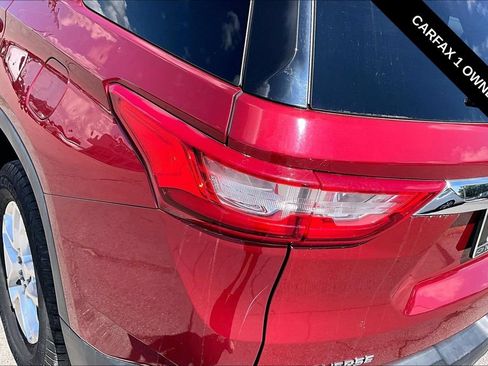 Used 2018 Chevrolet Traverse LT FWD image 22