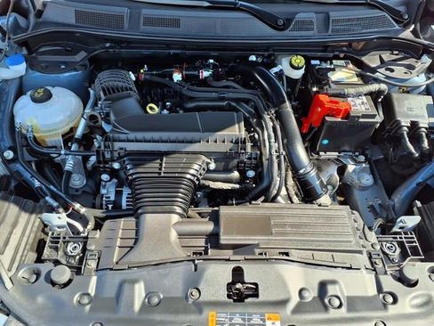 Used 2025 Lincoln Corsair FWD w/ Equipment Group 101A image 3
