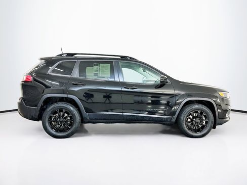 Used 2023 Jeep Cherokee Altitude Lux image 10