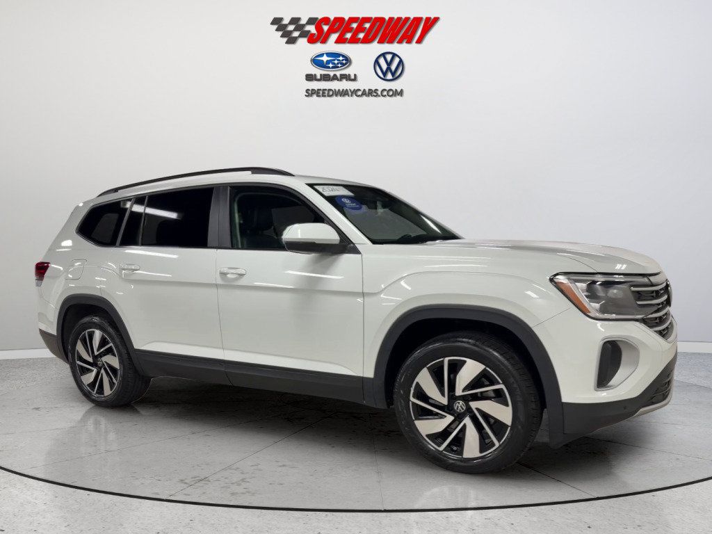 Used 2024 Volkswagen Atlas SE FWD image 3