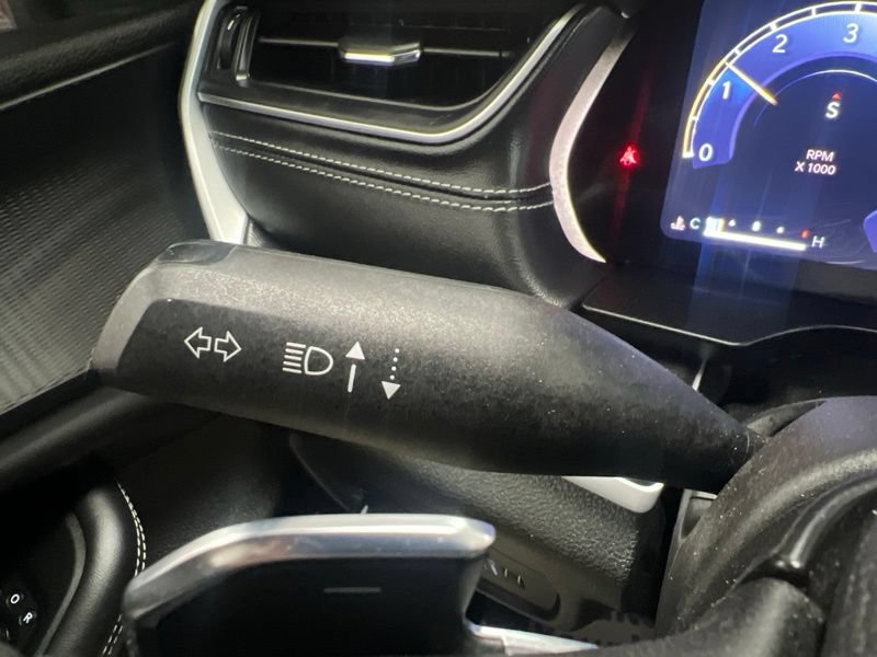 Used 2025 Jeep Grand Cherokee Altitude AWD/4WD image 22