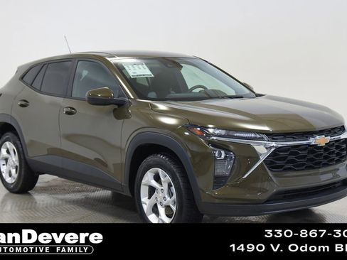 Used 2024 Chevrolet Trax LS w/ LS Convenience Package FWD image 1