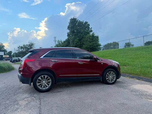 Used 2017 Cadillac XT5 Luxury w/ Driver Awareness Package FWD image 4
