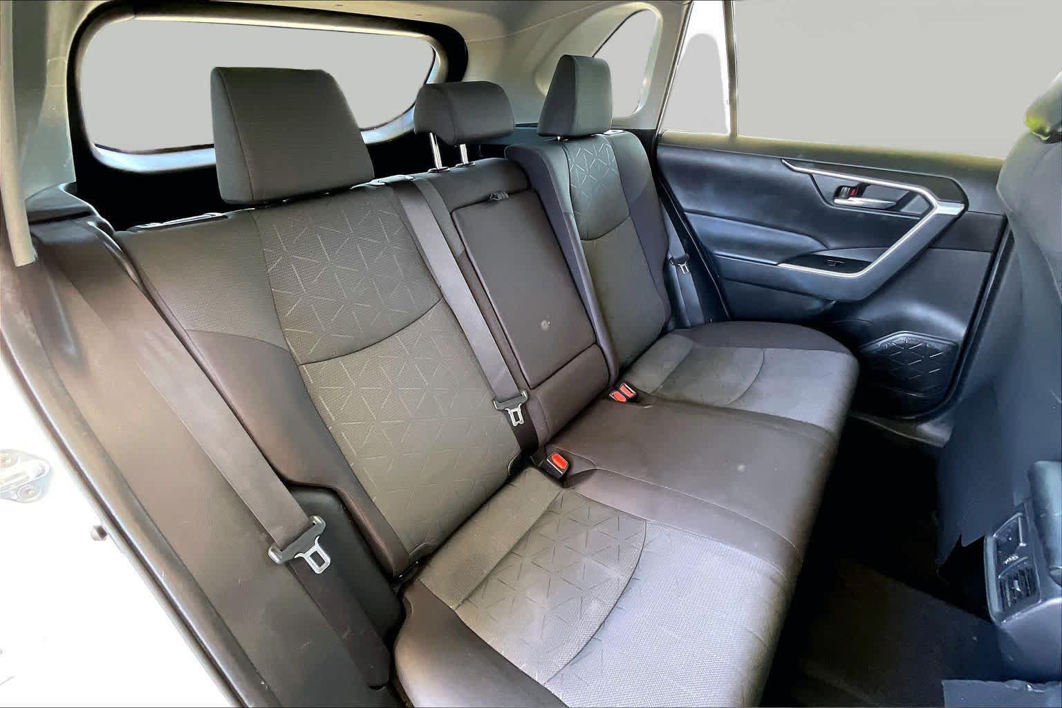 Used 2024 Toyota RAV4 XLE w/ Convenience Package AWD/4WD image 18