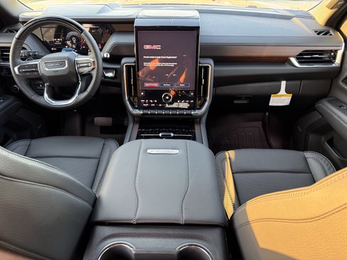 New 2026 GMC Yukon XL Denali w/ Denali Reserve Package image 13