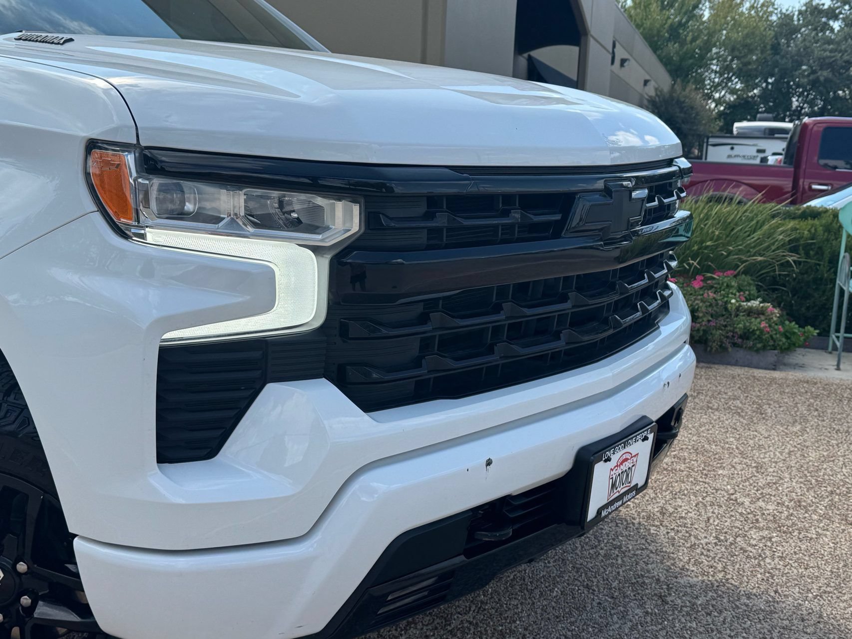 Used 2023 Chevrolet Silverado 1500 RST w/ Convenience Package II AWD/4WD image 2