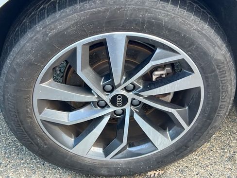 Used 2021 Audi Q5 Premium w/ Convenience Package image 14