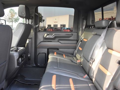 Used 2024 GMC Sierra 2500 AT4 w/ AT4 Premium Plus Package image 18